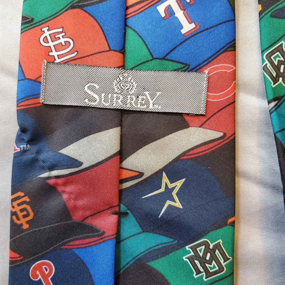 Vintage 1995 Surrey‎ MLB Baseball Necktie Caps Hats Major League Teams Print Usa